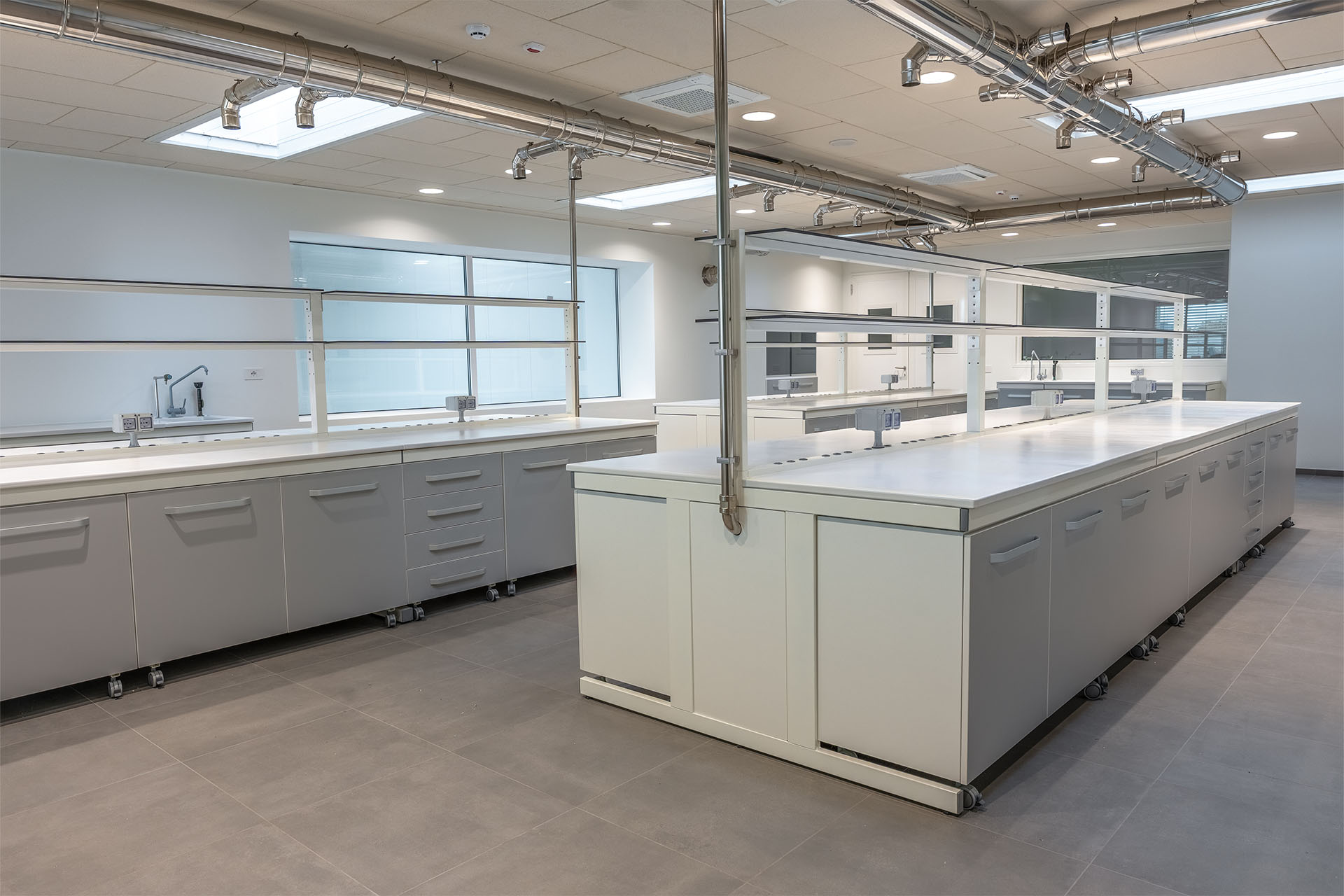 Banchi tecnici per laboratorio